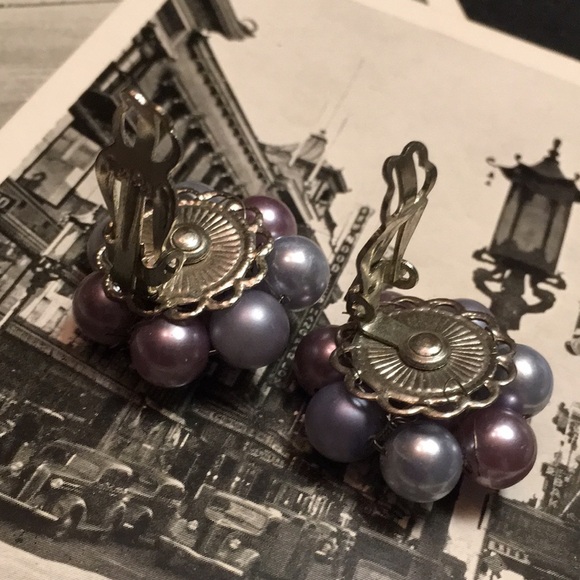 Vintage Japan Bead Cluster Earrings - Picture 3 of 6